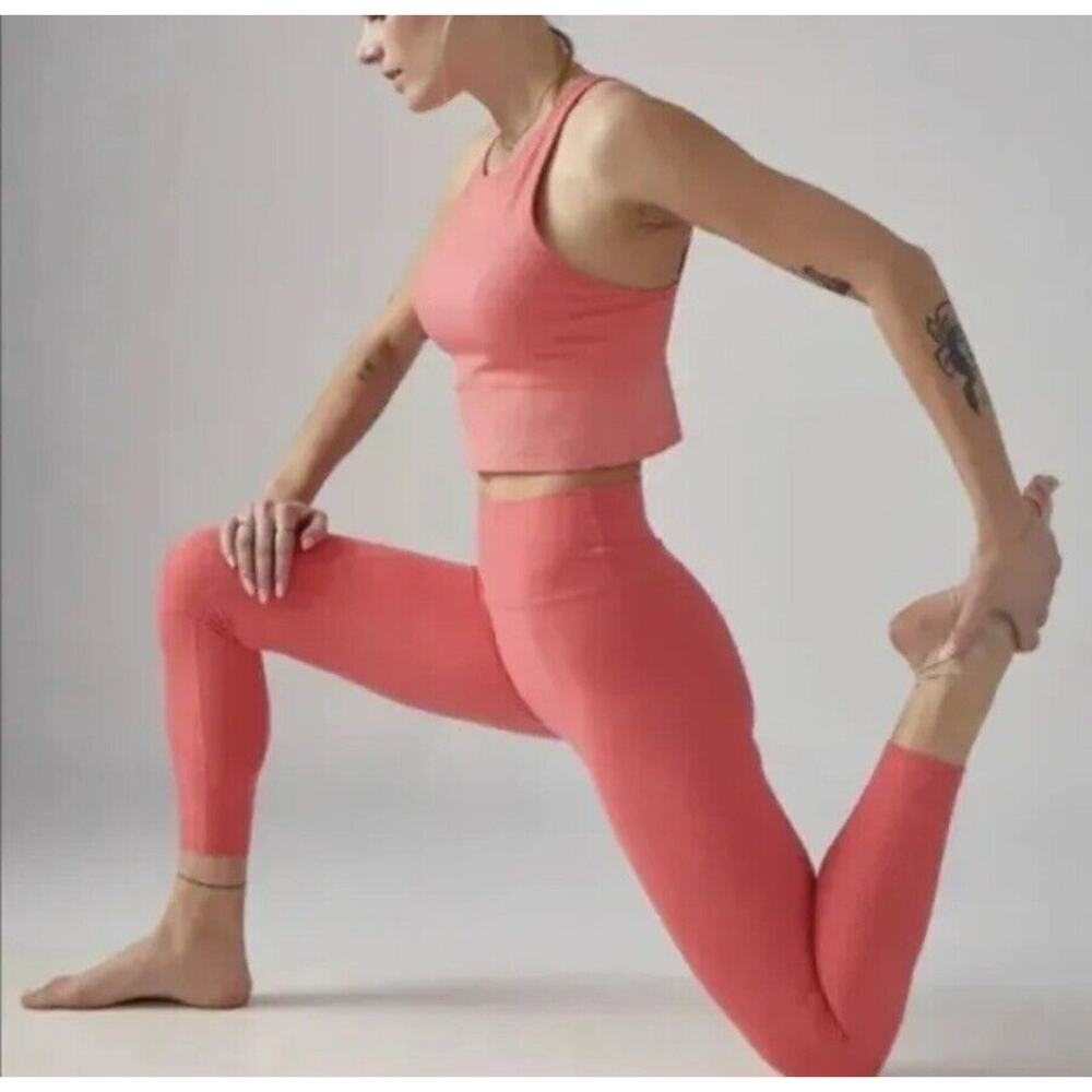 NWOT Athleta Transcend 7/8 Tights Coral Women's Medium Petite‎ MSRP$99 Gorpcore